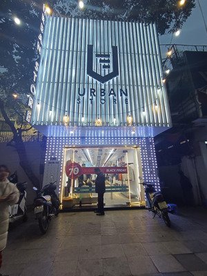 cho thuê nhà mặt phố trung kính mặt tiền 8m dt 100m2 x 4 tầng vị trí vàng giữa phố sạch sẽ