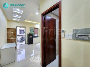 phòng ban công rộng - diện tích 35m2 - nội thất đầy đủ ngay trần não