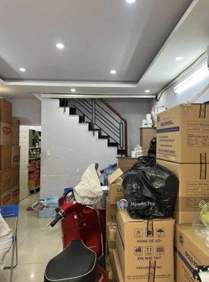 bán nhà 1 trệt 1 lầu 2pn 2wc. giá 5.25 tỷ
