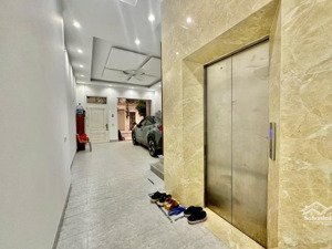 bán biệt thự vinhomes riverside 2 nguyệt quế - đẹp -thang máy-gara- 176m2 -4t-63.9 tỷ