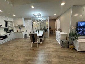 gia đình bán căn góc cc cao ốc b ngô gia tự , 90m2 giá 4,3 tỷ hòa hảo, q10, hcm