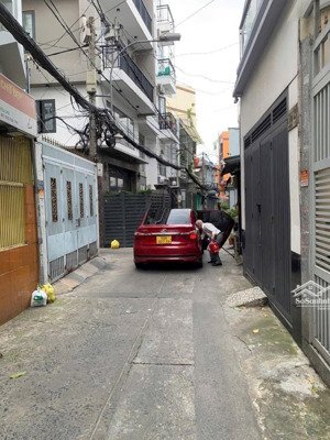 bán toà nhà mới 10 chdv cao cấp hẻm xe hơi thông thoáng 12.2 tỷ giá siêu tốt cho căn dòng tiền