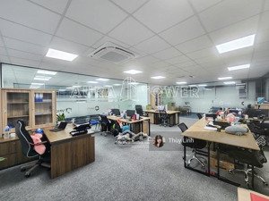 cho thuê văn phòng 200m2 full nội thất, sẵn fitout thành thái, quận 10