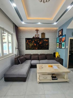 cần bán căn 75m2 tại mega village - nội thất chất lượng bán 8,5 tỷ. xem nhà liên hệ tấn giàu