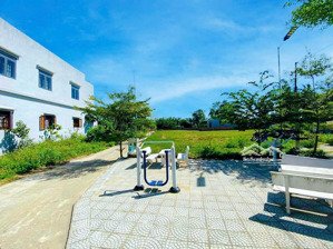 còn 2 lô cuối đường bê tông 5m sau chợ lệ trạch giá 650tr/lô