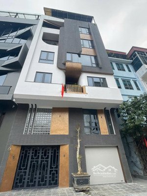 cho thuê nhà riêng tại đốc ngữ. dt: 50 m * 5 tầng . mt : 8m.chia phòng. ngõ ô tô đỗ cửa. giá: 25 tr