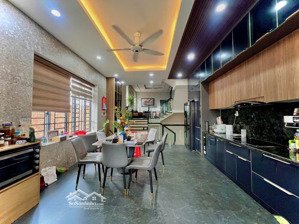 bán nhà mặt tiền đường nguyễn ái quốc 5x32 sổ thổ cư hoàn công 1tret2 lầu gia 15ty lh 