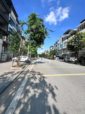 lk xuân phương ô tô tránh nhau, vỉa hè rộng kinh doanh bất chấp 100m2 - giá 21 tỷ