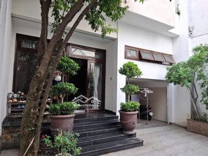 biệt thự sân vườn, khu vip cộng hòa, hoàng hoa thám tân bình, 7,2x21, 4 tầng, đường 7m, 25.x tỷ