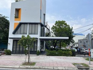 cho thuê nhà mặt tiền căn góc mũi tàu 924 phạm văn đồng, p.hiệp bình chánh, tp.hcm, dtsd 100m2
