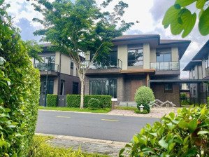 bán lỗ 1 tỷ biệt thự đơn lập 225m2 phân khu compound the aqua kdt waterpoint, view trực diện club