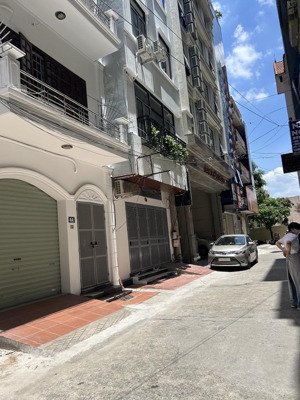 phạm tuấn tài-cầu giấy dt 65m2 xây 8 tầng mt 5 mét quanh 27-28 tỷ sổ đỏ-dòng tiền 60tr/th-thang máy