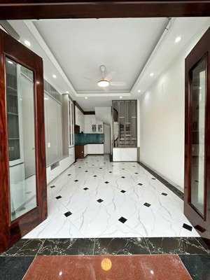 hàng fo lô góc: 30/32m2-5 tầng- xây mới- ngõ nhà nước- đường ỷ la- lê trọng tấn. sổ đẹp. hơn 5 tỷ.