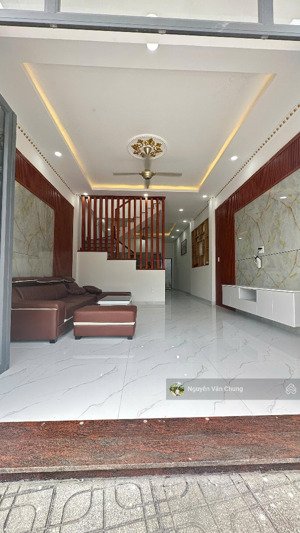 nhà riêng tại thái hòa, tân uyên 2tỷ9 72m2 view đẹp hàng hiếm tặng kèm nội thất shr