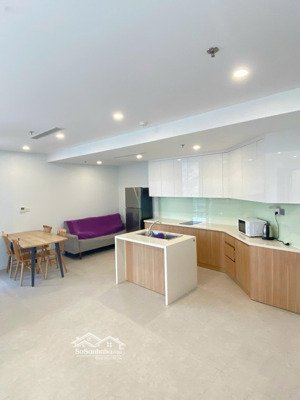 cho thuê căn hộ 2pn 83m2 scenia bay. lh 