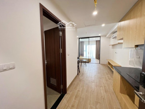 cho thuê ccmn 1n1k ở 279 đội cấn - 50m2 có ban công oto đỗ cửa. có hầm gửi xe, bảo vệ, giặt sấy