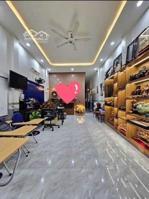 đẹp và tâm huyết, cạnh trường, gần sông. mua ở, đầu tư, tích sản. lh: 