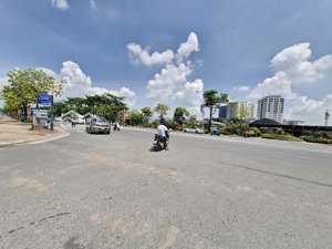 bán đất mặt phố tư đình, cổ linh, long biên, 117m2, mt 5.4m, giá 26.5 tỷ, đắc địa kinh doanh