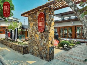 siêu phẩm! cho thuê nhà mặt phố mai anh tuấn: 180m2 x 2 tầng. sân vườn chill, view hồ thoáng mát