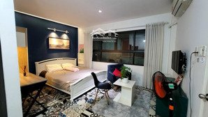 phòng full nội thất ban công máy giặt riêng ngay nguyễn hữu cảnh giáp q1