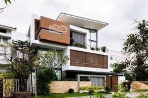 biệt thự view hồ, cực đẹp, vcn vĩnh điềm trung, đã có sổ hoàn công, giá 28 tỷ. cn13.8