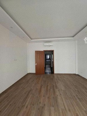 bán nhà mặt phố 24 lê duẩn , hoàn kiếm 110m2 x 5 tầng lô góc ngã 4 toà doji