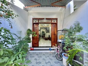 cho thuê nhà đẹp 4 tầng 3 phòng ngủ khu vĩnh nguyên giá chỉ 10 triệu/ tháng