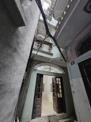 chính chủ mời thuê nhà 4 tầng - trung tâm quận đống đa