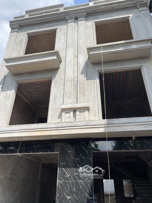 bán nhà phượng đồng, phụng châu, chương mỹ - 62m2 sân cổng trước sau, view đại học thể dục thể thao