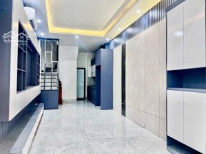 bán nhà phố cổ ngọc lâm, long biên 30m x 5 tầng, xây kiên cố, giá nhỉnh 7 tỷ