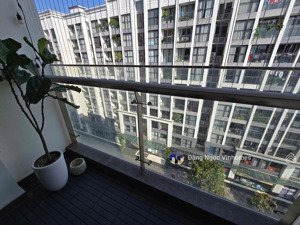 căn hộ 2pn2wc - đông nam 72m2 - view cv khủng long chỉ hơn 6 tỷ - full nội thất bếp l toà vip s123