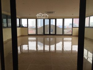 building mặt phố nguyễn ngọc vũ, dt 80m2 x 8 tầng mt 12m, lô góc, thang máy, pccc, doanh thu 180tr