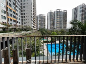 hiếm căn hộ sân vườn bán view trực diện hồ bơi và kênh đào cảnh quan