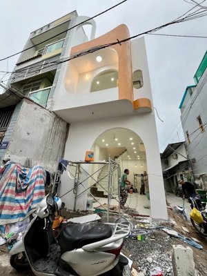 nhà mới xây 1/ tân thới hiệp 15 giáp gò vấp hxh - đúc 1 trệt 2 lầu tặng nội thất