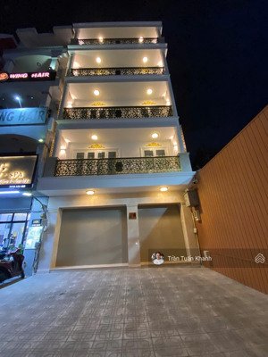 siêu phẩm mt phố tây phạm ngũ lão, quận 1, dt 8x16, kết cấu 6 tầng- giá bán : 108 tỷ