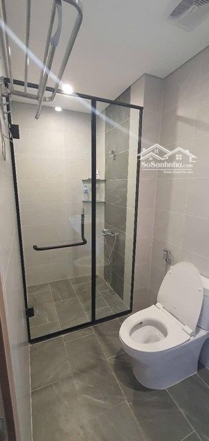 cần cho thuê rất gấp căn hộ 2n2vsinh đủ đồ bên tòa sa3 vinhomes smart city, giá rẻ nhất thị trường