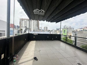 cho thuê nhà mặt tiền đường nguyễn cửu vân - vỉa hè rộng rãi