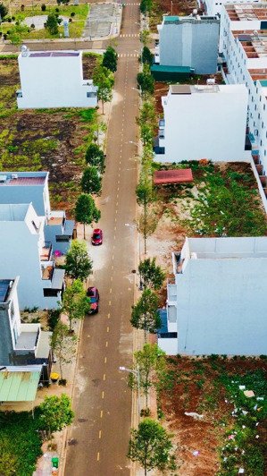 đất nền kđt ân phú- đối diện hoa viên- giá tốt nhất thị trường