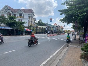 bán rẻ nhà mt nguyễn hữu trí 223m2 full thổ cư gần ql1a