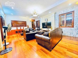cực mê! 3 ô tô tránh hoàng cầu, vỉa hè kinh doanh, gara 7 chỗ, 7t thang máy, ngõ thông, kd cực đỉnh