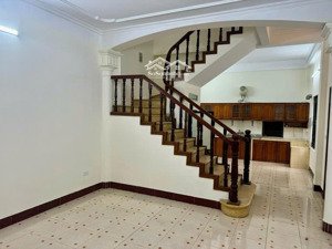 bán nhà dân xây phố giảng võ, 30m ra ô tô, 4 tầng x 64m2, mặt tiền 5m, hình thửa vuông vức