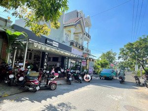 nhà 213m gần bigc go,ngang 8m,thu nhập 60tr/th. giá: 10,5 tỷ,lh: 