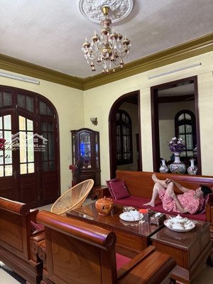 bán nhà kim ngưu - 5m ra mặt phố - mt 7.2m - oto vào nhà- 72m2-4t-18.79 tỷ