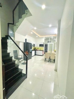 bán nhà đẹp 4 tầng hẻm 5m khu vip p12 quận 10 - ngay hà đô, trường qte việt úc- 55m2 (3.9x14.2m)