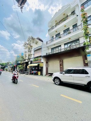 chinh chủ gửi bán nhà mặt tiền kinh doanh bhh a bình tân. 8 x 20, 1 trệt 3 lầu st. giá 20.5 tỷ tl