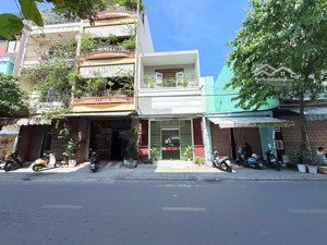 bán nhà 2,5 tầng đường đỗ quang. gần nguyễn văn linh & cầu rồng