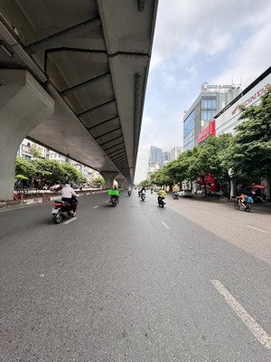 mặt phố minh khai, diện tích 105m2 x 5 tầng thang máy, kinh doanh đa dạng, giá chỉ 33 tỷ.