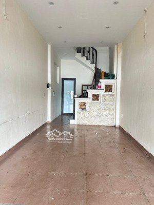 nhà mặt phố mai anh tuấn - view hồ hoàng cầu - một mặt phố, một mặt ngõ, đang cho thuê, gía 3x tỷ