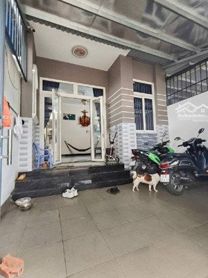 giảm 1 tỷ bán gấp nhà tam bình thủ đức . nhà dân xây ở đang làm hoàn công dt: 103m2 giá sốc