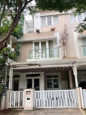 cho thuê nhà đẹp 3 tầng view công viên ngay đường liên phường khu an ninh yên tĩnh để ở gia đình_vp